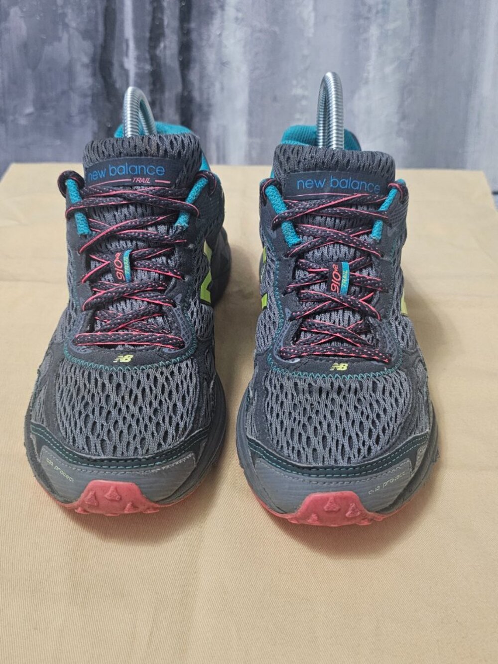 New Balance Trail 910 V2 Gore Tex Revite Midsole Grey Teal Red Mesh - Size 8.5 - Picture 4 of 8